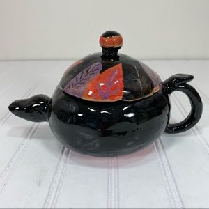 Black glazed short tea pot